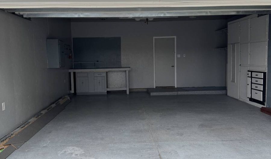 672 W 20th St, Alliance, NE 69301 - 3 Beds, 3 Bath