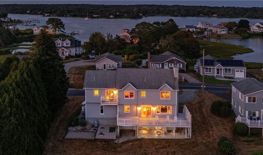 56 Marine Dr, Narragansett, RI 02882 - 3 Beds, 4 Bath
