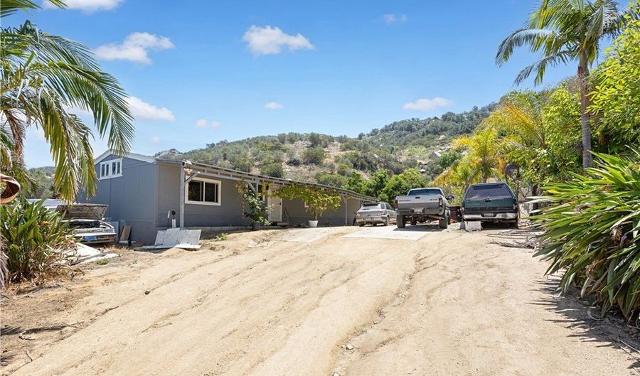 39018 Jubilee, Fallbrook, CA 92028 - 3 Beds, 2 Bath