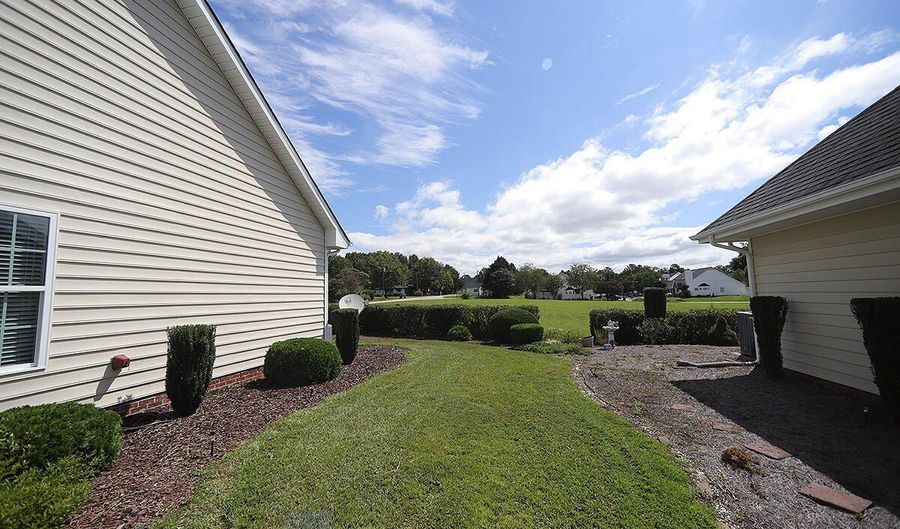 17 Stonegate Dr, Angier, NC 27501 - 3 Beds, 2 Bath