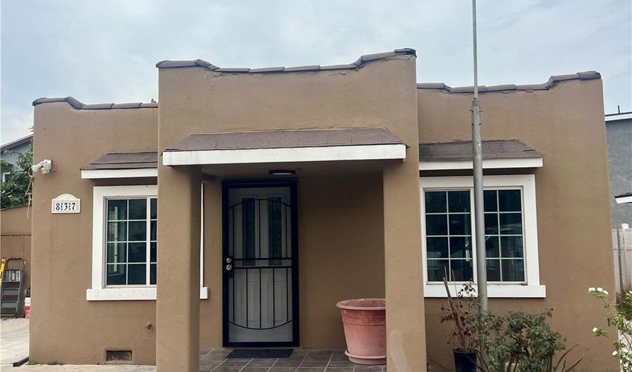 837 S Philadelphia St, Anaheim, CA 92805 - 2 Beds, 1 Bath