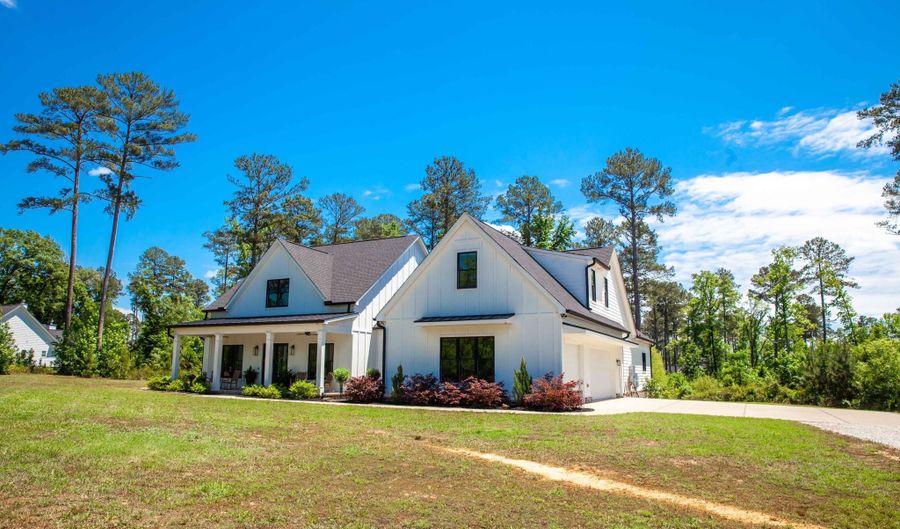 5690 White Oak Rd, Appling, GA 30802 - 4 Beds, 5 Bath