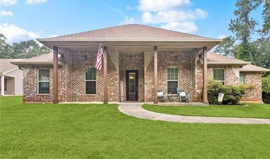 73533 FAIRWAY Dr, Abita Springs, LA 70420 - 3 Beds, 2 Bath