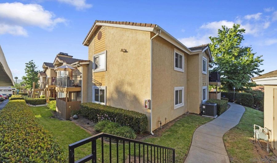 505 San Pasqual Vly 183, Escondido, CA 92027 - 3 Beds, 2 Bath
