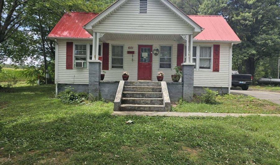 601 Hopkins St, Albany, KY 42602 - 4 Beds, 2 Bath