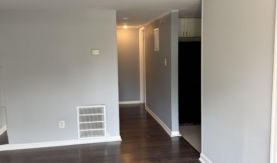 4269- A AMERICANA Dr, Annandale, VA 22003 - 1 Beds, 1 Bath