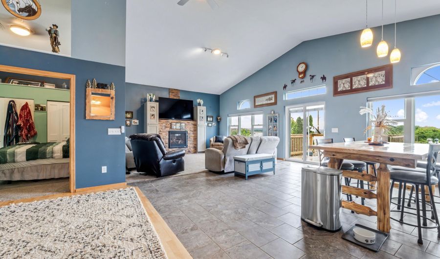160 N State Road 35, Alma, WI 54610 - 6 Beds, 3 Bath