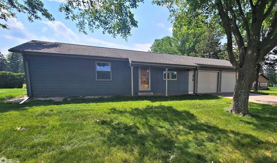 1215 190Th St, Algona, IA 50511 - 3 Beds, 2 Bath
