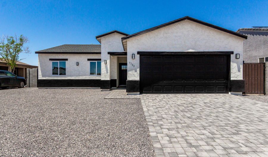 9382 W RAVEN Dr, Arizona City, AZ 85123 - 3 Beds, 2 Bath