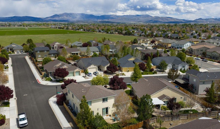 1516 Lasso Ln, Gardnerville, NV 89410 - 5 Beds, 4 Bath