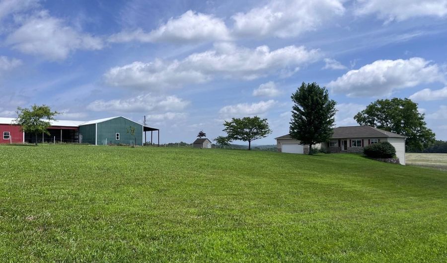 22017 E ST HWY 76, Ava, MO 65608 - 3 Beds, 3 Bath