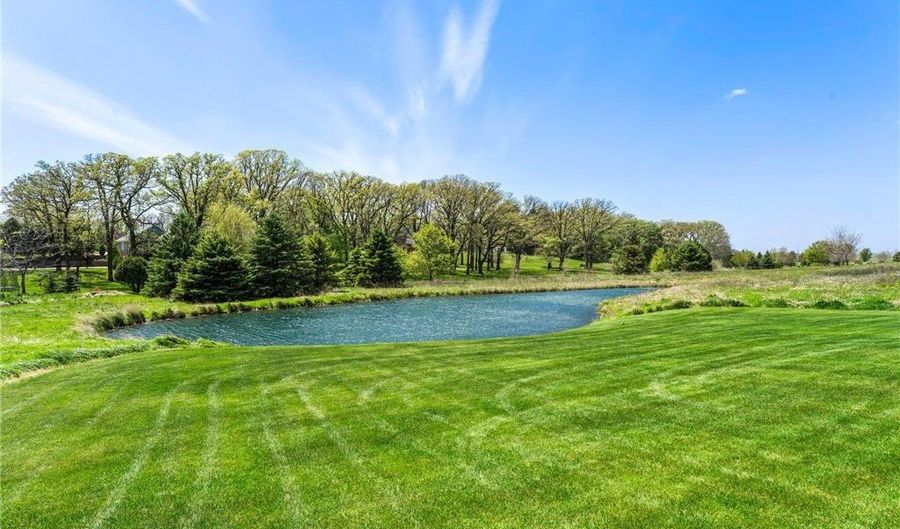 1413 27th St NW, Austin, MN 55912 - 4 Beds, 4 Bath