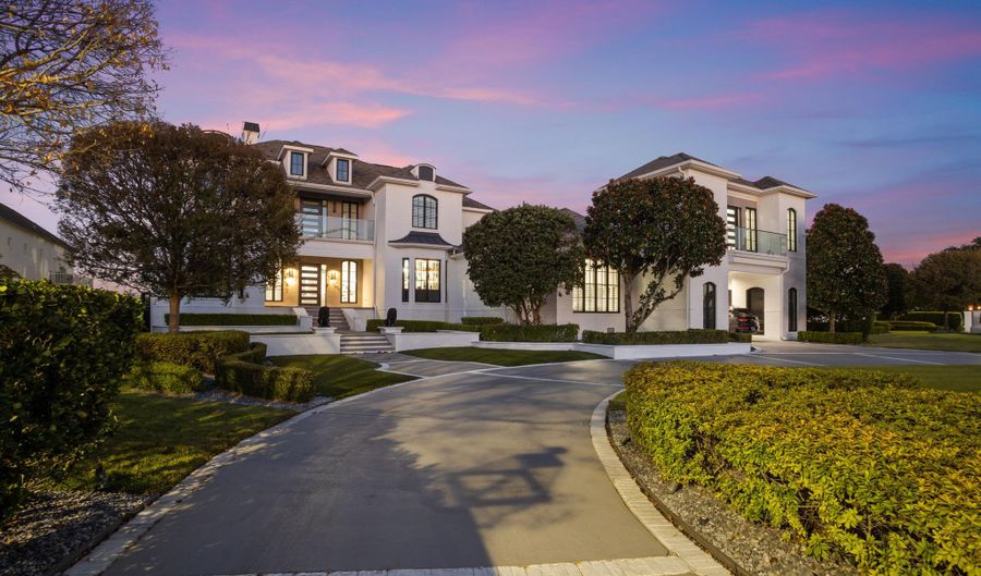 440 Green Teal Ct, Biloxi, MS 39531 - 5 Beds, 6 Bath