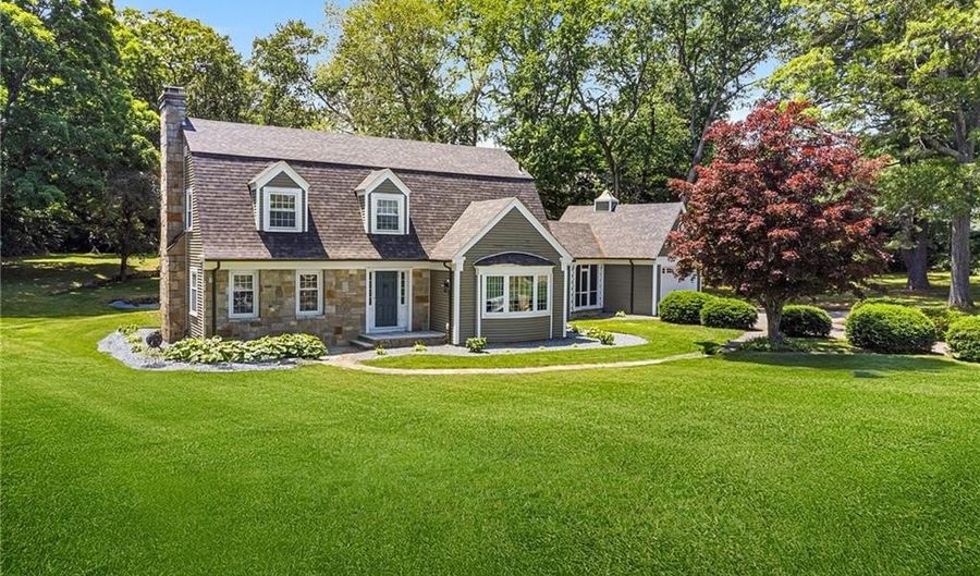 730 Victory Hwy, North Smithfield, RI 02896 - 3 Beds, 3 Bath