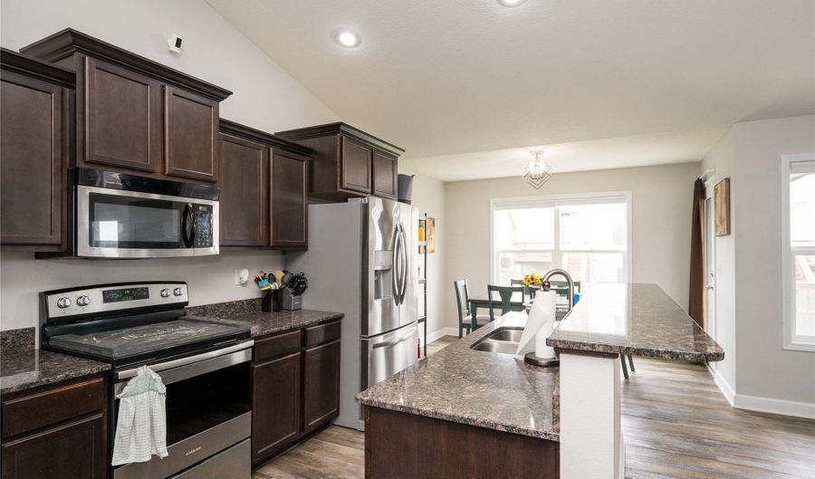2434 NW Ashland Pkwy, Ankeny, IA 50023 - 5 Beds, 3 Bath