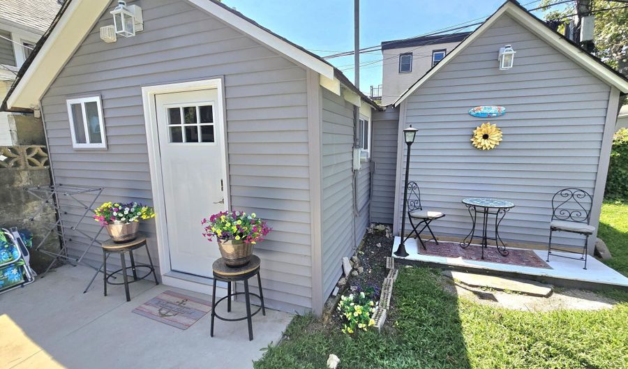 406 4th Avenue Unit Rear Cottage Rear Cottage, Asbury Park, NJ 07712 - 1 Beds, 1 Bath