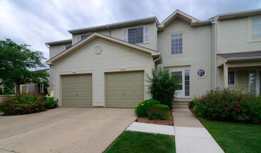 644 Liberty Pointe Dr, Ann Arbor, MI 48103 - 3 Beds, null Bath