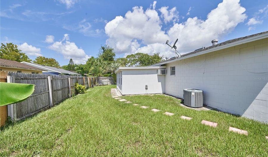 406 WEKIVA RAPIDS Dr, Altamonte Springs, FL 32714 - 4 Beds, 2 Bath