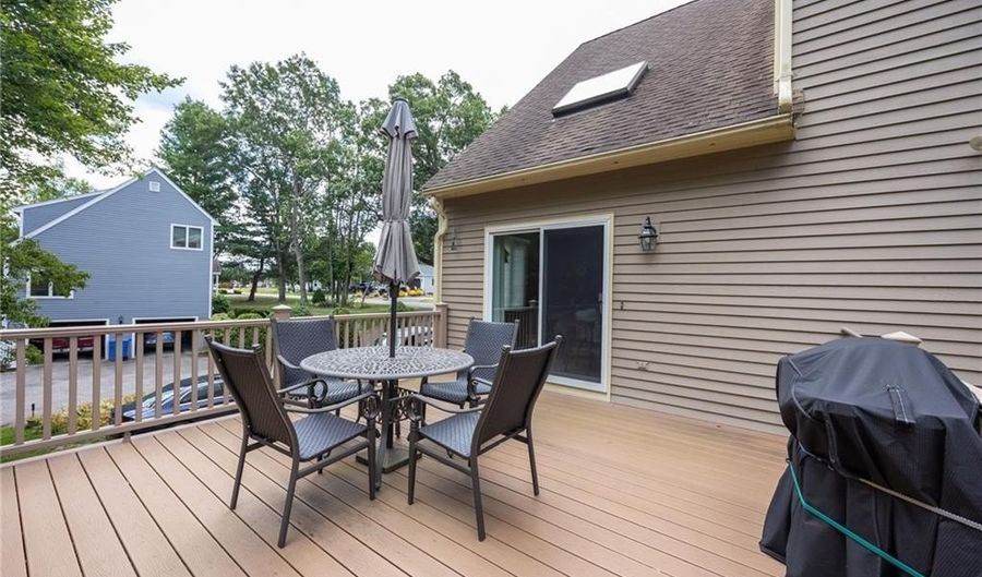 125 Main St, Lincoln, RI 02802 - 3 Beds, 2 Bath