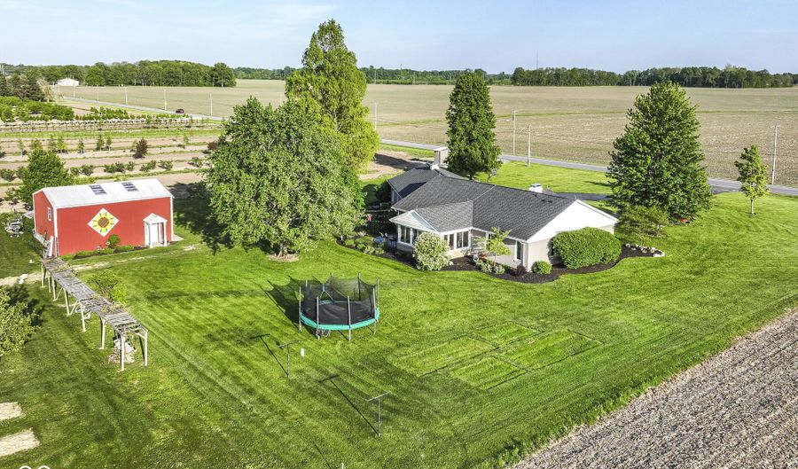 3840 W 38th St, Anderson, IN 46011 - 3 Beds, 3 Bath