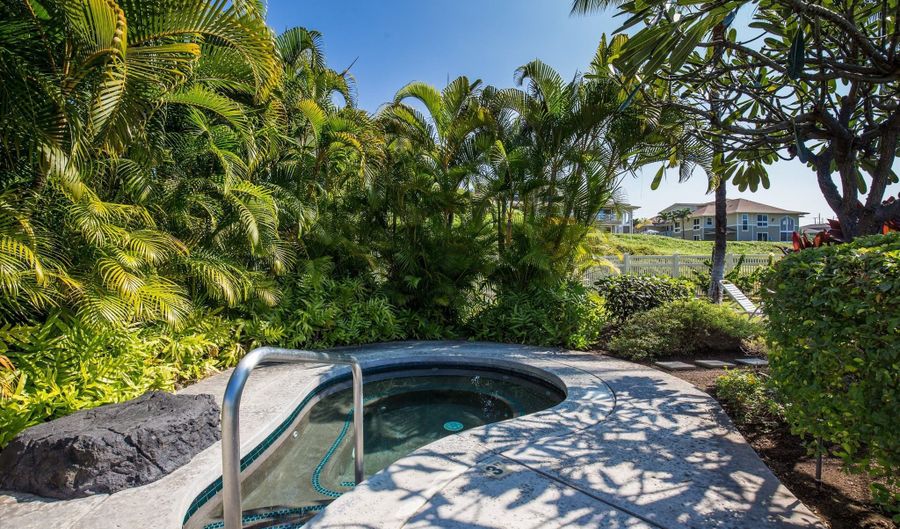 75-6060 KUAKINI Hwy K2, Kailua Kona, HI 96740 - 2 Beds, 2 Bath