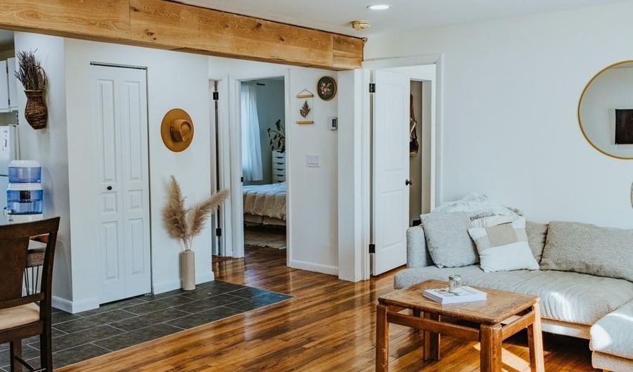 70 Carroll Ave 405, Newport, RI 02840 - 2 Beds, 1 Bath