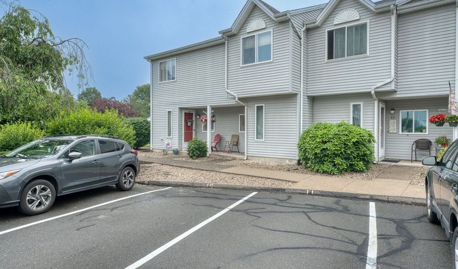 155 Redstone Hill Rd 10, Bristol, CT 06062 - 2 Beds, 2 Bath