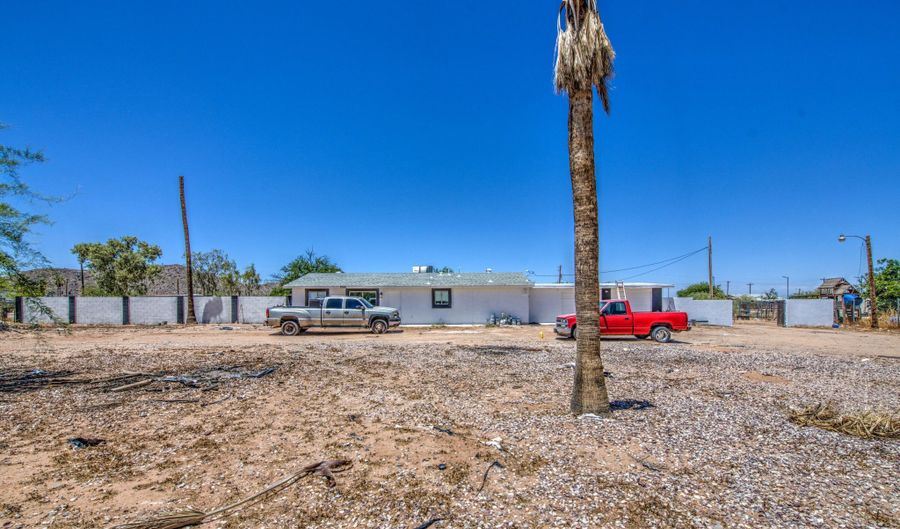 7788 W LAKE MICHIGAN Dr, Casa Grande, AZ 85194 - 4 Beds, 2 Bath