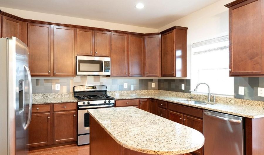 25120 SWEET MYRTLE Sq, Aldie, VA 20105 - 3 Beds, 4 Bath