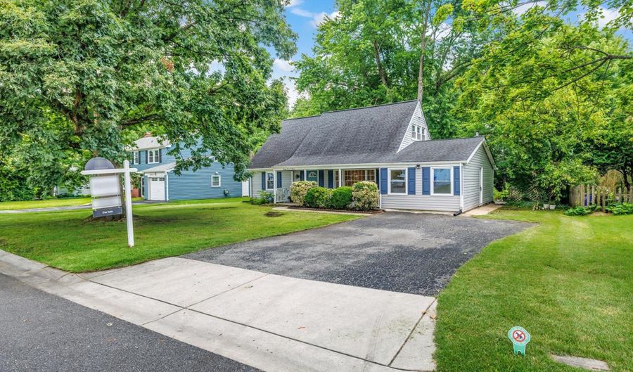 2207 HARWOOD Ln, Bowie, MD 20716 - 4 Beds, 2 Bath