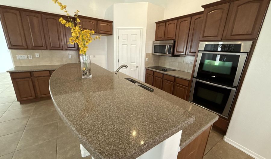 25523 W RIPPLE Rd, Buckeye, AZ 85326 - 5 Beds, 3 Bath