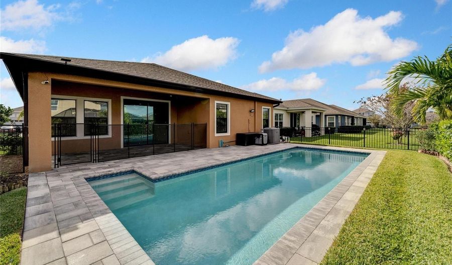 7408 SUNGOLD MEADOW Ct, Apollo Beach, FL 33572 - 4 Beds, 2 Bath