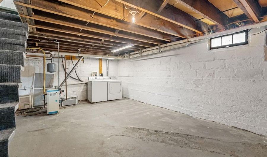907 8th St SE, Austin, MN 55912 - 4 Beds, 0 Bath
