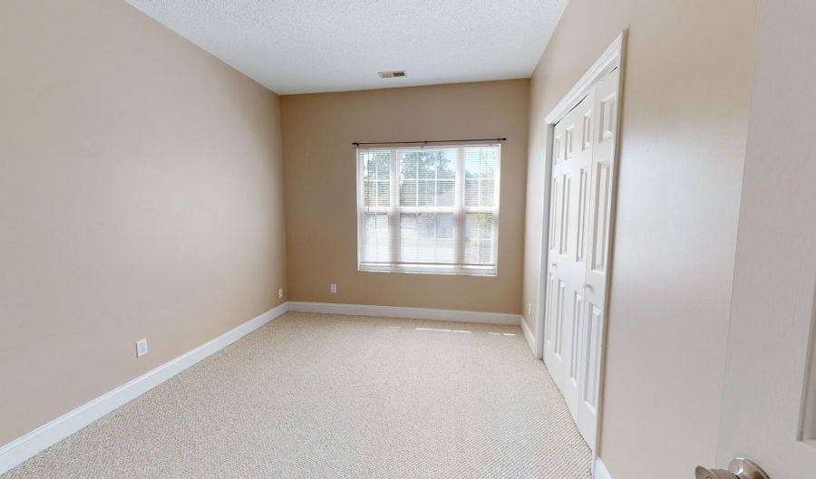 165 Kensington Way, Aberdeen, NC 28315 - 3 Beds, 2 Bath