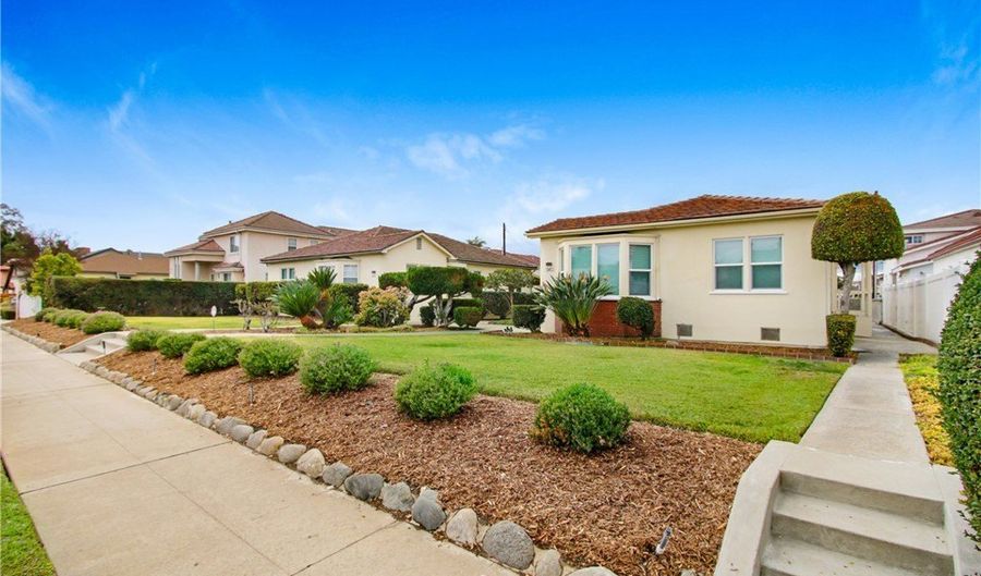 1605 S Atlantic Blvd, Alhambra, CA 91803 - 10 Beds, 8 Bath
