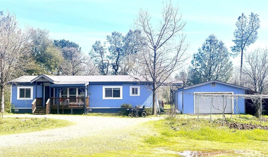 5321 Pine St, Anderson, CA 96007 - 3 Beds, 2 Bath