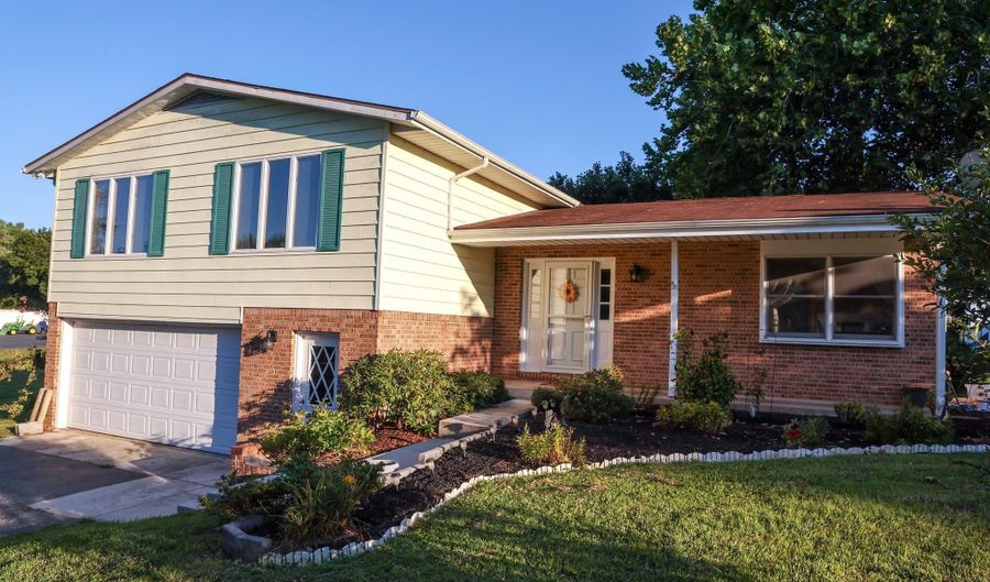 19717 TOMS Rd, Boonsboro, MD 21713 - 4 Beds, 3 Bath