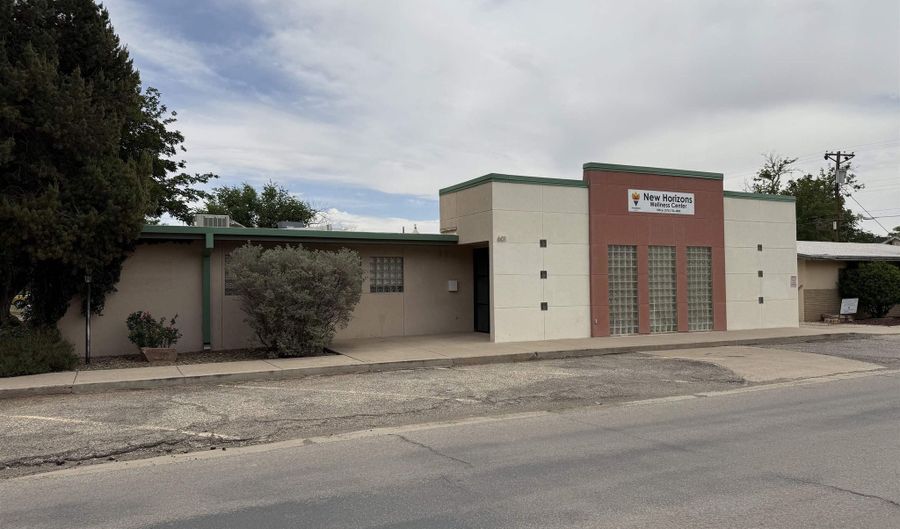 601 S Roselawn, Artesia, NM 88210 - 0 Beds, 0 Bath