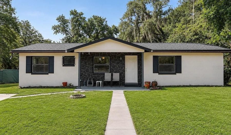 1227 MERRITT St, Altamonte Springs, FL 32701 - 3 Beds, 2 Bath