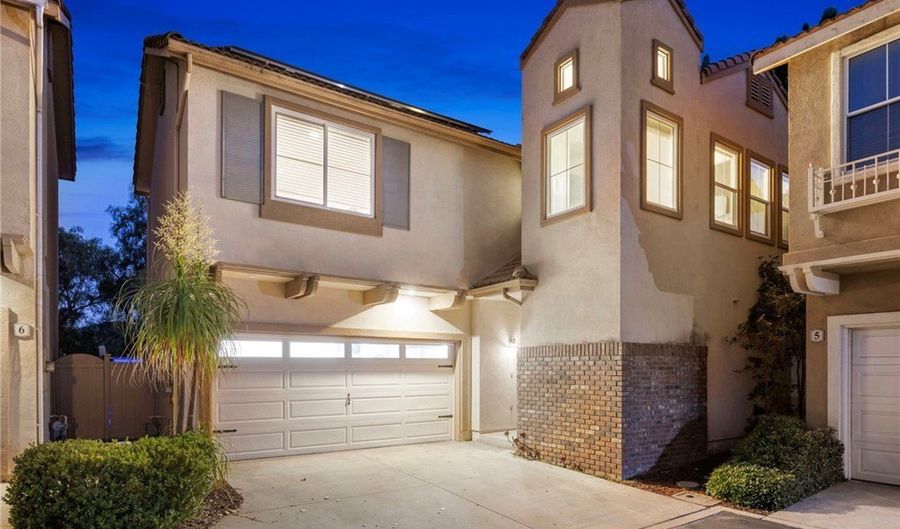 7 Leon, Aliso Viejo, CA 92656 - 4 Beds, 3 Bath