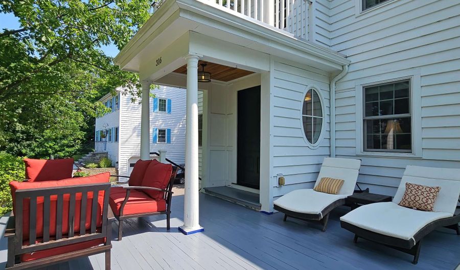 316 S Willard St, Burlington, VT 05401 - 4 Beds, 3 Bath