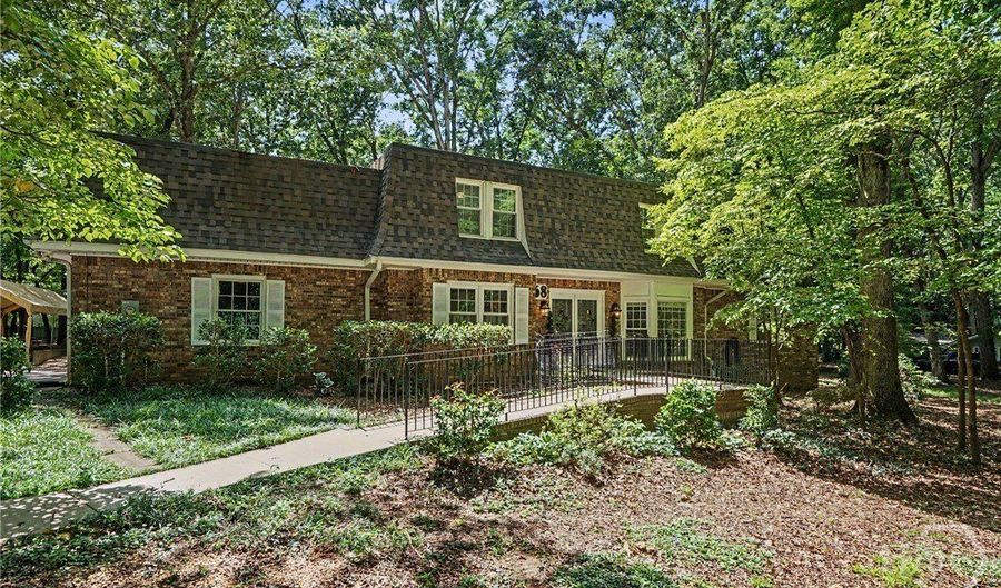 168 Great Oak Dr, Athens, GA 30605 - 5 Beds, 4 Bath