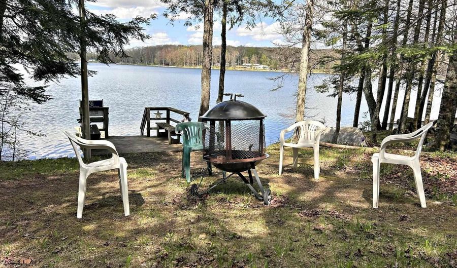 W16468 S Hilbert Dr, Armstrong Creek, WI 54103 - 3 Beds, 2 Bath
