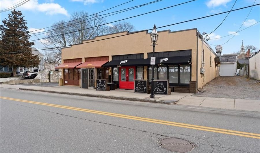 382 Thames St, Bristol, RI 02809 - 0 Beds, 0 Bath