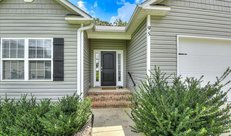 95 Trailwood Ave, Aiken, SC 29803 - 3 Beds, 2 Bath