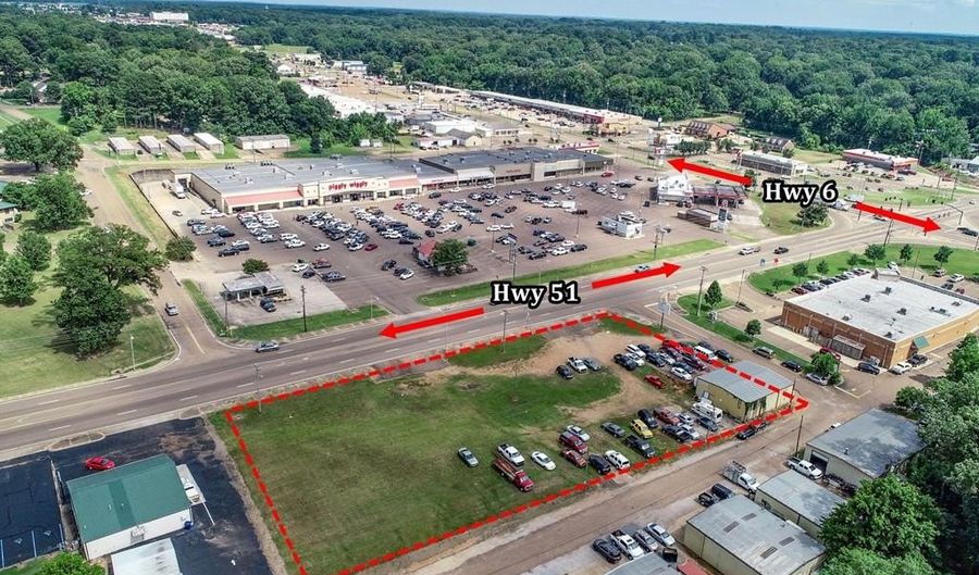 143 Hwy 51 N, Batesville, MS 38606 - 0 Beds, 0 Bath