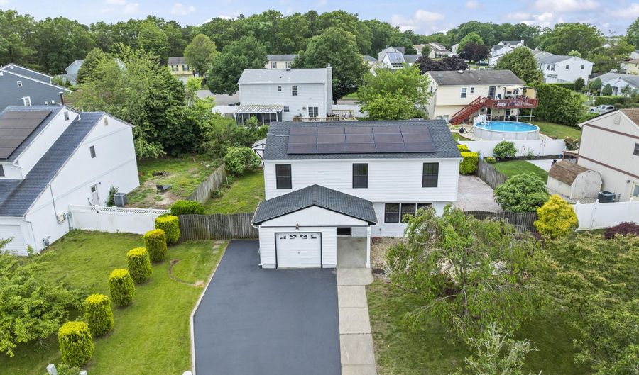 190 Ravenwood Blvd, Barnegat, NJ 08005 - 4 Beds, 2 Bath