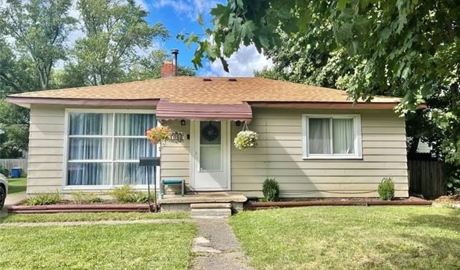 1090 Lakeview Street St, Waterford, MI 48328 - 2 Beds, 1 Bath