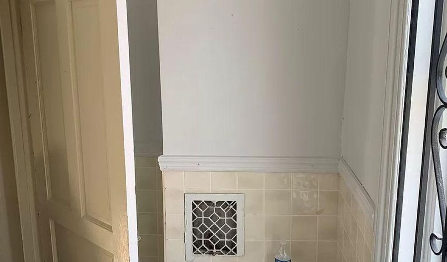 2926 N STILLMAN St, Philadelphia, PA 19132 - 2 Beds, 1 Bath