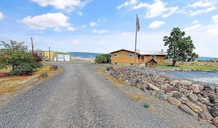 9159 Highway 65, Austin, CO 81410 - 3 Beds, 4 Bath